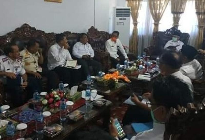 Pemkab Dan Pemkot Tangani Bersama Covid-19 Pemkab Dan Pemkot Tangani Bersama Covid-19