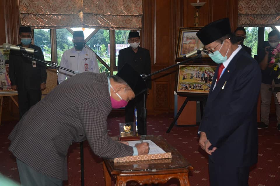 FACHRORI LANTIK KETUA DAN WAKIL KETUA BAZNAS PROVINSI JAMBI