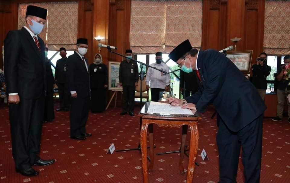 FACHRORI LANTIK KETUA DAN WAKIL KETUA BAZNAS PROVINSI JAMBI