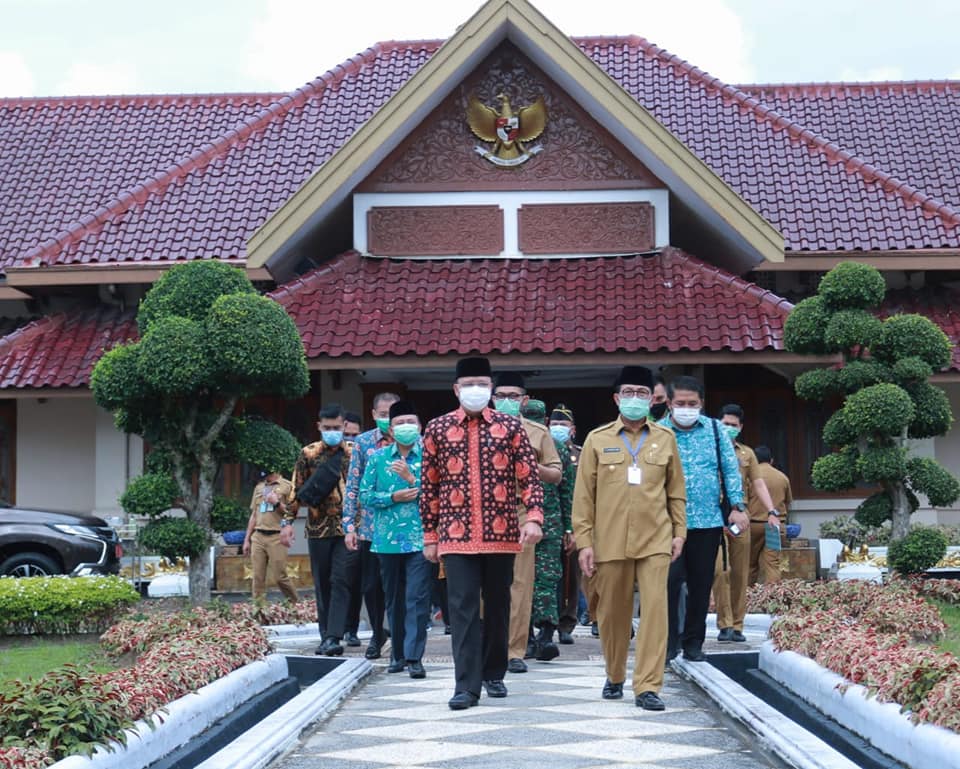 GUBERNUR FACHRORI SAMBUT BAIK USULAN PERKUATAN KONEKTIVITAS JAMBI-BENGKULU