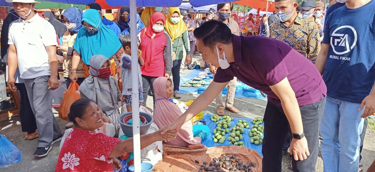 Fikar-Yos Blusukan  Pasar Swalayan Pagi Ulu Air Hingga Keliling Kampung Sandaran Galeh