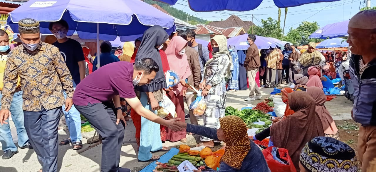 Fikar-Yos Blusukan  Pasar Swalayan Pagi Ulu Air Hingga Keliling Kampung Sandaran Galeh
