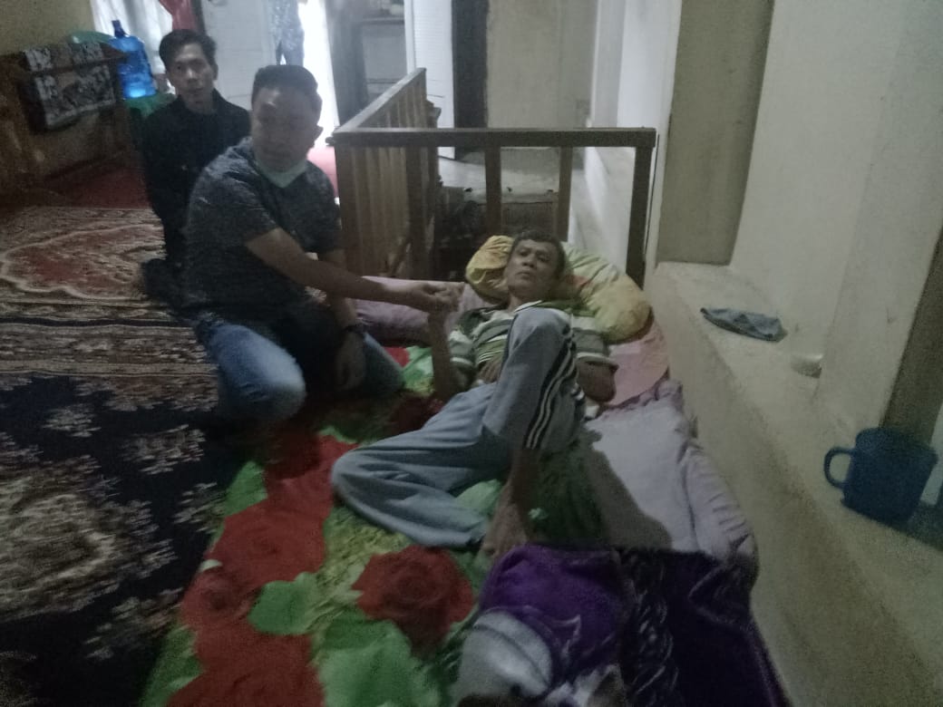 Selalu dekat dengan Masyarakat, Fikar-Yos,Silaturahmi dan Besuk Kakak Ferry Siswadi Yang Sedang Sakit