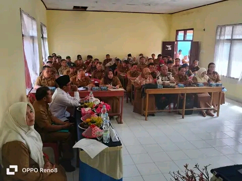 Saukani SH  Camat Sitinjau Laut Dalam Penyampaian Sambutannya