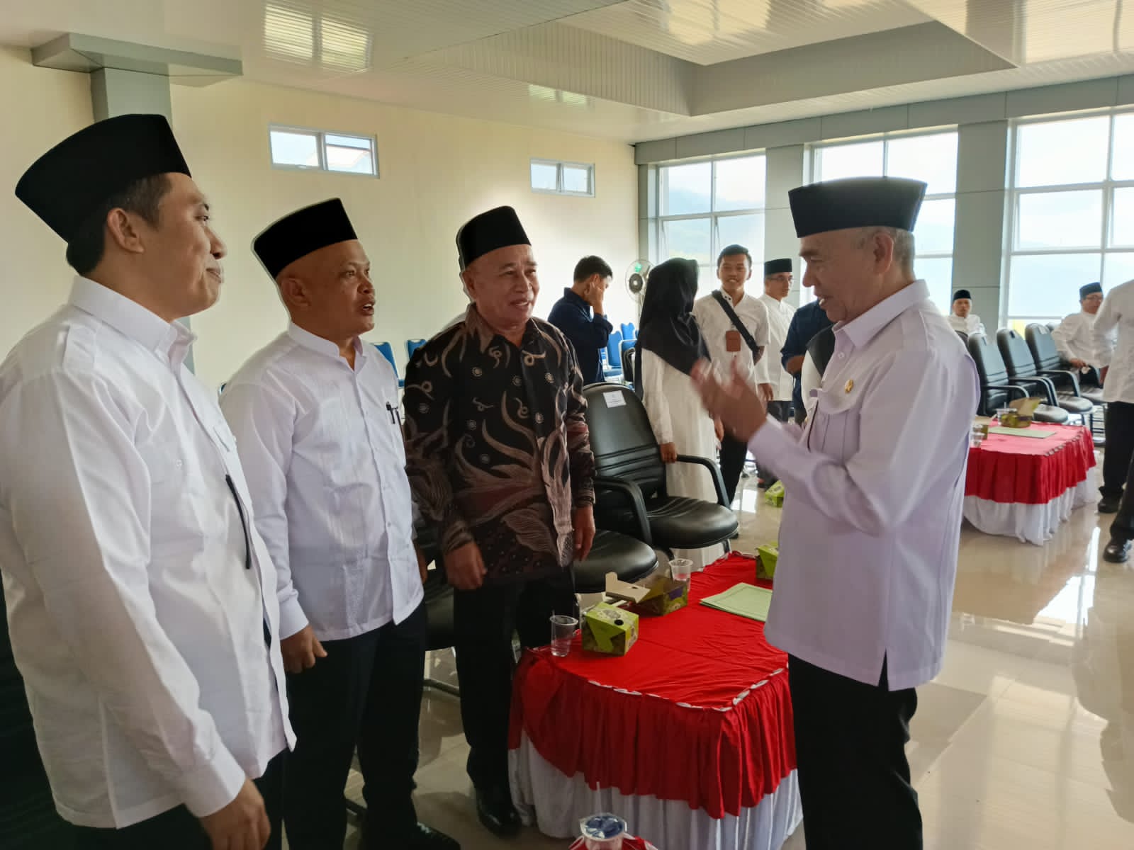 Bupati Kerinci Adirozal Hadiri Pengukuhan Pengurus MUI Kerinci 