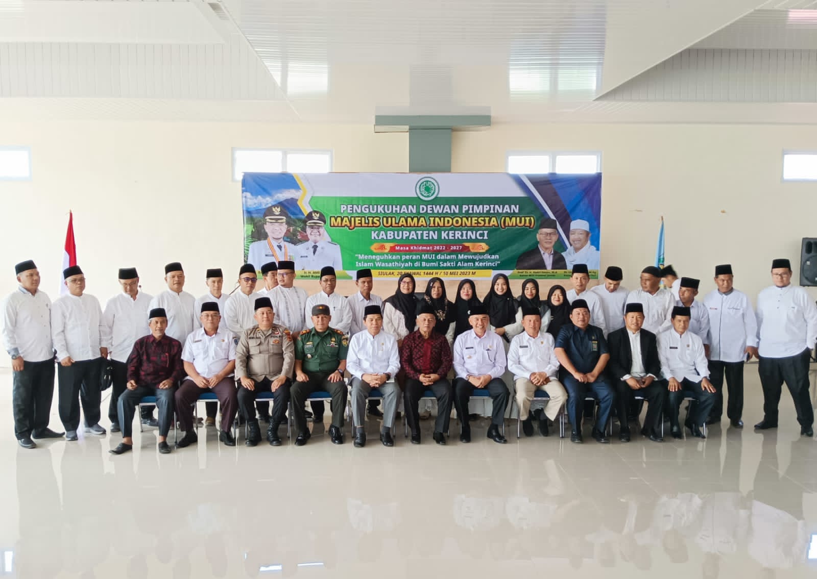 Bupati Kerinci Adirozal Hadiri Pengukuhan Pengurus MUI Kerinci 