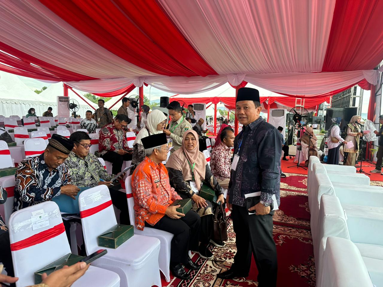 Wabup Kerinci Hadiri Penutupan PENAS XVI Tahun 2023 DI Kota Padang