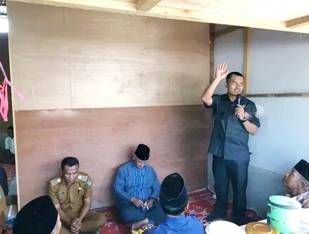 Ketua DPRD Kota Sungai Penuh Lendra Hadiri Penyerahan Rumah Swadaya Masyarakat di Tanah Kampung