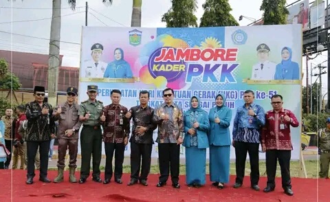 Wako Dan Ketua TP PKK Buka Semarak Jambore PKK Kota Sungai Penuh Tahun 2023