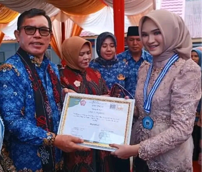  Wako Ahmadi Hadiri Pelepasan Siswa Kelas IX dan Wisuda Tahfiz SMP Negeri 8 Kota Sungai Penuh