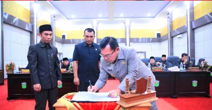DPRD Sungai Penuh Gelar Paripurna Penandatanganan Nota Kesepakatan Bersama
