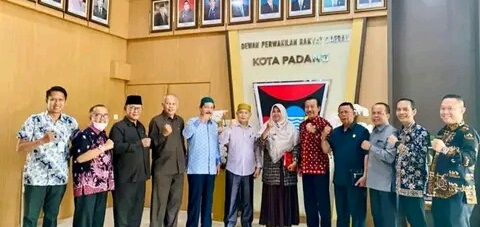 Bapemperda DPRD Kota Sungai Penuh Kunker Ke DPRD Padang 