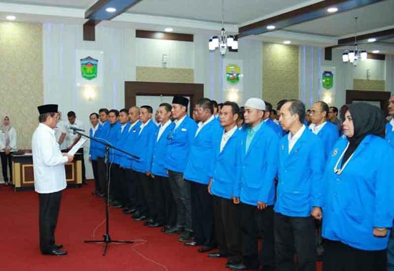 Plt Gubernur Jambi, Fachrori Umar mengukuhkan Forum Komunikasi Organisasi (Ormas) Kemasyarakatan Provinsi Jambi Periode 2017-2022