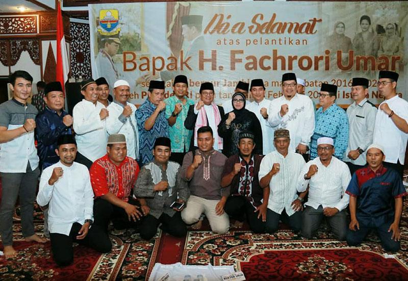 Doa selamat atas pelantikan Fachrori Umar sebagai Gubernur Jambi sisa masa Jabatan 2016-2021 oleh Presiden Republik Indonesia, berlangsung di Rumah Dinas Gubernur Jambi, Minggu (17/2/2019). 
