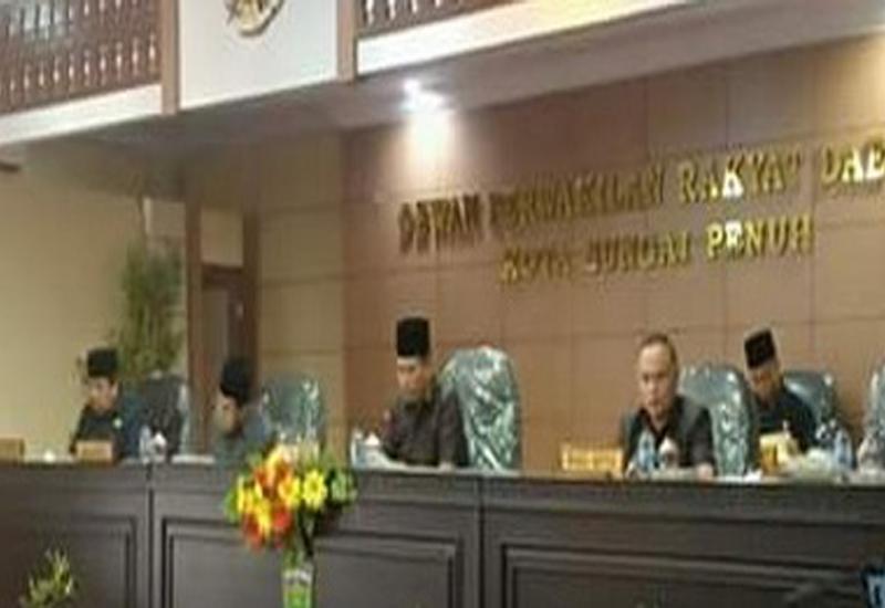 Penyampaian Pengantar Ranperda APBD Tahun 2020 Oleh Wako AJB