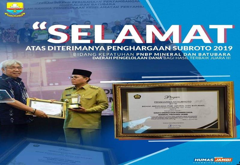 Award ini diberikan oleh Direktur Jenderal Mineral dan Batubara Kementerian ESDM RI, Bambang Gatot Ariyono 
