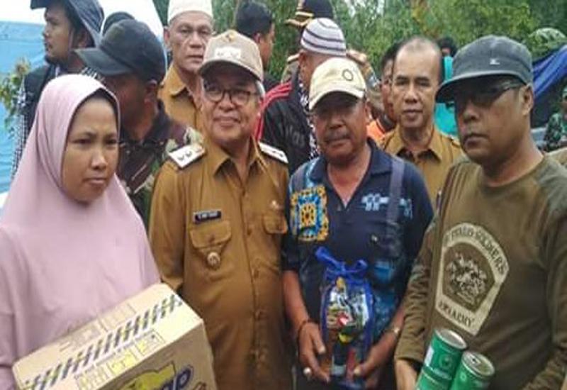 Wakil Bupati Kerinci Ami Taher, Salurkan Bantuan Ke Posko Pencarian Danau Kaco