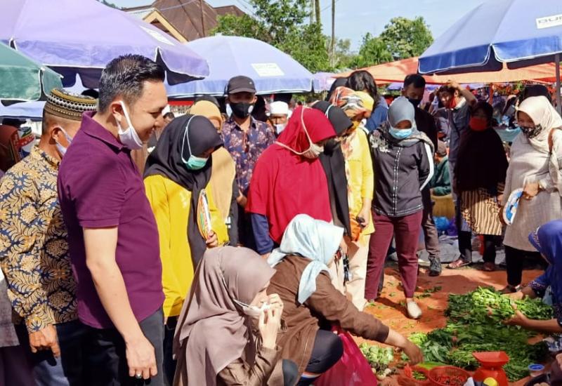Fikar-Yos Blusukan  Pasar Swalayan Pagi Ulu Air Hingga Keliling Kampung Sandaran Galeh