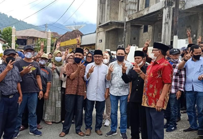 Anak Jantan dan Anak Batino Rio Mangku Bumi “Baserau” Bulatkan Dukung Fikar – Yos