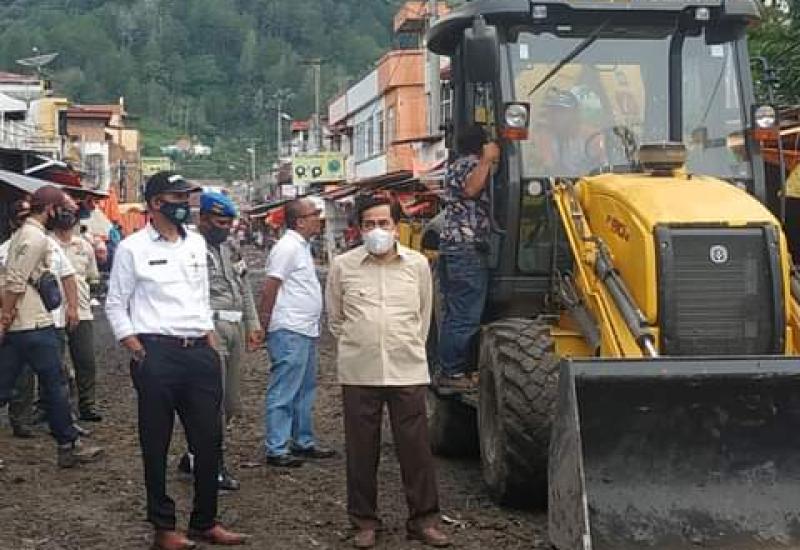 Pembersihan Pasar & Peningkatan Jalan Tanjung Bajure 