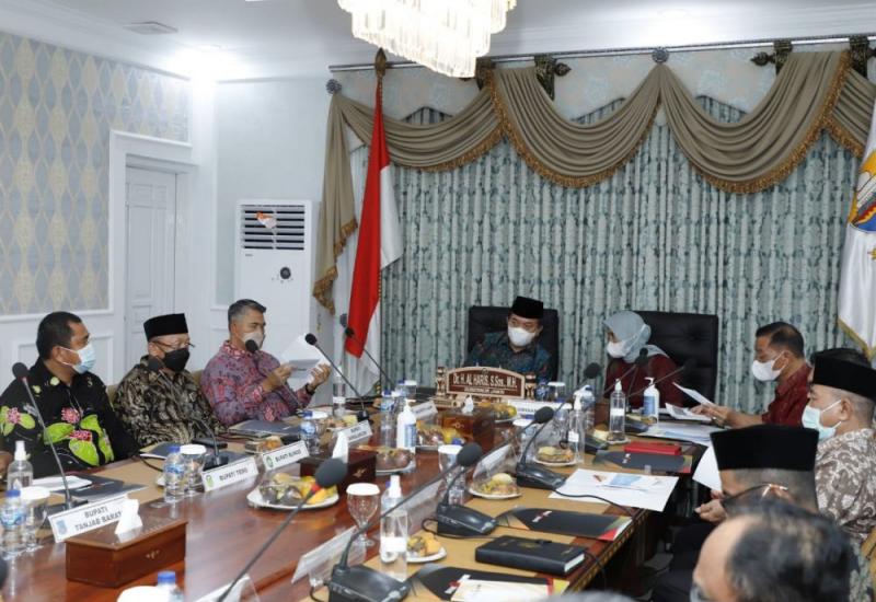 Bupati Bungo Laksanakan Rapat RUPS Tahunan Bank 9 Jambi