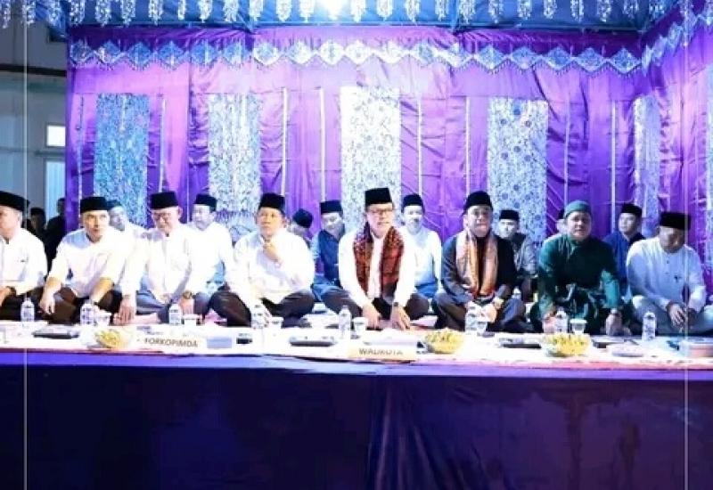 Wako Ahmadi Hadiri Peringatan Isra Mi'raj Bersama Masyarakat Tanah Kampung