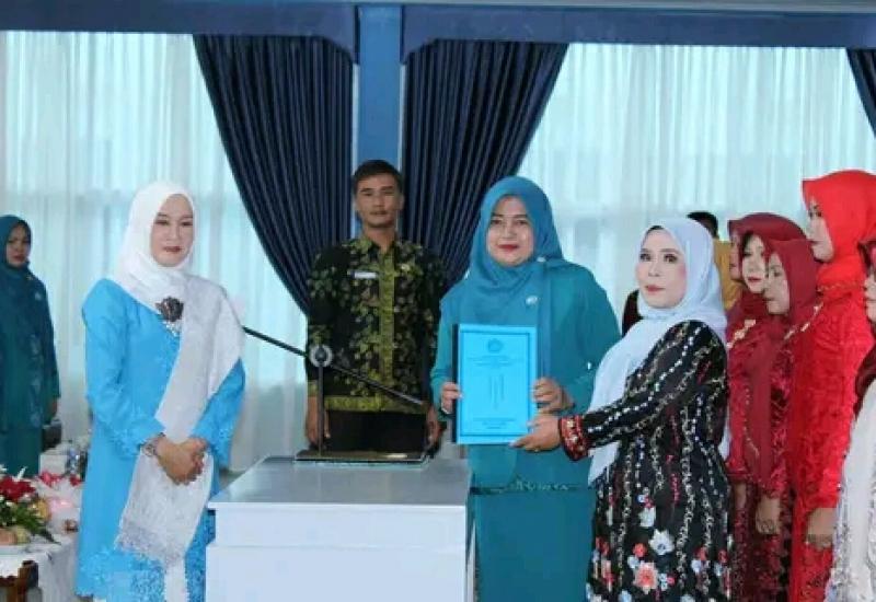 Bupati Kerinci Hadiri Pelantikan Pengurus PKK Kecamatan Serta Pengukuhan Bunda Paud Kecamatan Dan Desa tahun 2023