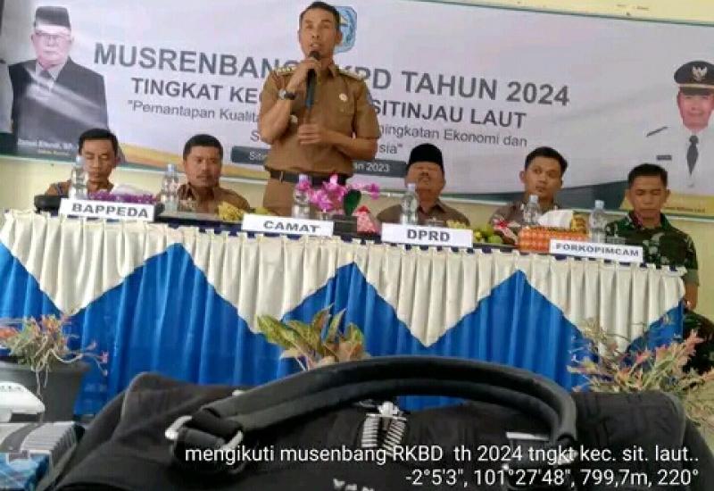 Saukani SH  Camat Sitinjau Laut Dalam Penyampaian Sambutannya
