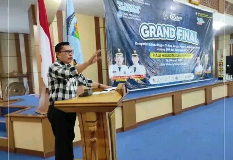 Tutup Lomba Bahasa Inggris Tingkat SMP Sederajat, Ini Harapan Wako Ahmadi