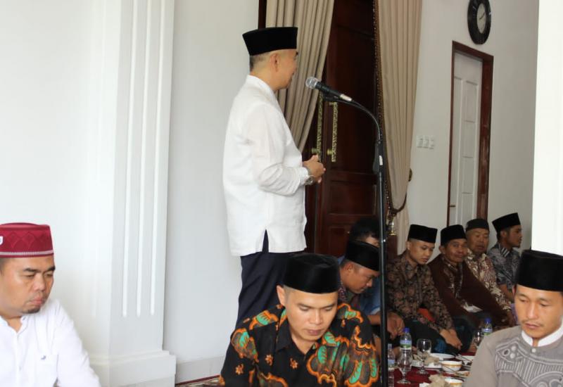 Dirumah Pribadinya, Bupati Kerinci Adakan Ramah Tamah Sabut Bulan Ramadhan 1444 H