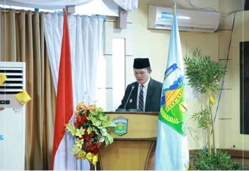 Wawako Antos Hadiri Paripurna Pengucapan Sumpah Janji Ketua DPRD Kota Sungai Penuh
