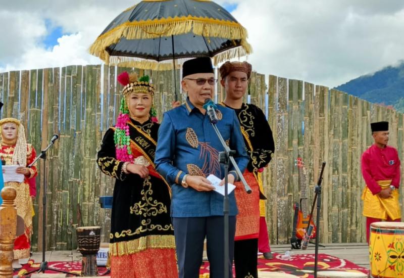 Bupati Adirozal Hadiri Kenduri Sko Kerapatan Adat Gunung Tujuh Dan Kenduri Swarnabhumi 13 Desa 