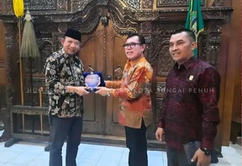 Ketua DPRD Kota Sungai Penuh  Hadiri  Rakor mengenai Pembangunan TPA BLE Di Banyumas