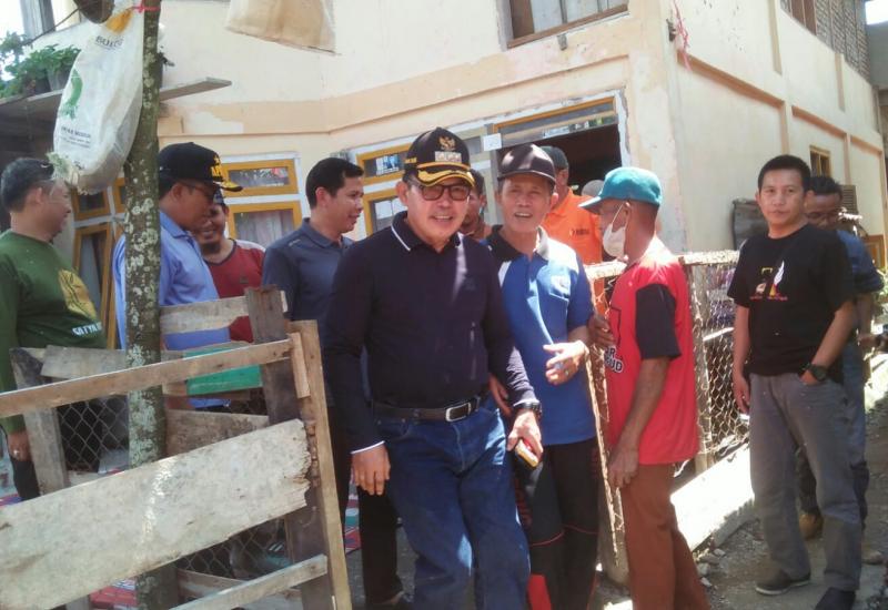 Wako Ahmadi ikut Gotong Royong di Masjid Nurul Taqwa 