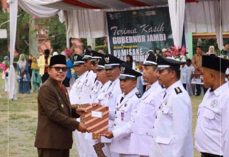 Wako Ahmadi Kukuhkan Perpanjangan Masa Jabatan Kepala Desa Se Kota Sungai Penuh