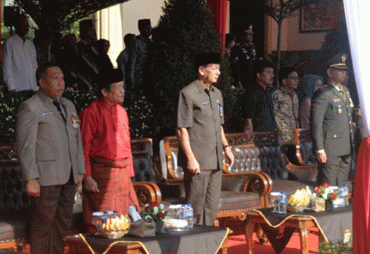 Upacara Peringatan HUT ke-72 Bhayangkara, di lapangan Mapolda Jambi Rabu (11/7).