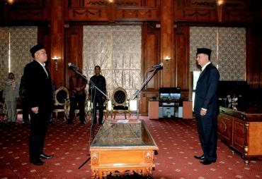 Pelantik Pergantian Antar Waktu (PAW) Komisi Penyiaran Indonesia Daerah (KPID) Provinsi Jambi Masa Bhakti 2017-2020.