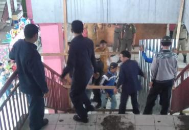 Wako AJB Tertibkan Kincai Plaza Sungai Penuh