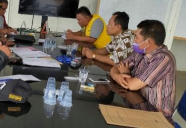 Tim Persatuan Wartawan Reaksi Cepat Pelacak Kasus (PWRCPK) bersama media Viraljambi.com, mengunjungi PT. KMH