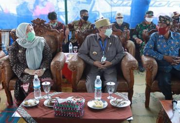 FACHRORI TINJAU JALAN RUAS SIMPANG PANAROKAN - SUNGAI BAHAR