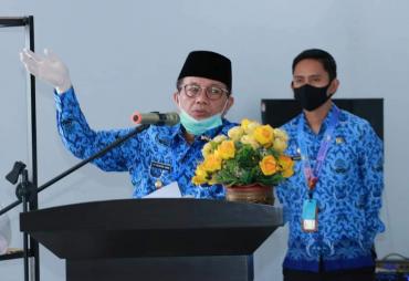 FACHRORI LAGI-LAGI BERIKAN BANTUAN SEMBAKO KEPADA MASYARAKAT TERDAMPAK COVID-19