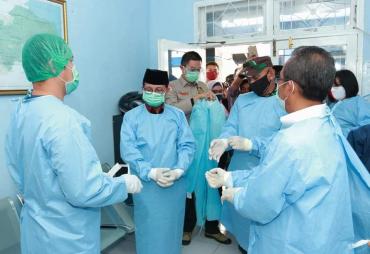 Fachrori Tinjau Tempat Uji Swab Di Bpom Tingkatkan Kesiapan Dalam Penanganan  Covid-19