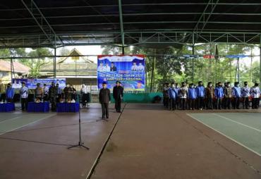 Bupati Adirozal Pimpin Upacara Peringatan HUT PGRI ke 75 dan Hari Guru Nasional