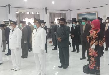 Bupati Kerinci Adirozal kembali  sumpah jabatan dan sekaligus melantik 55 Pejabat Eselon III dan IV