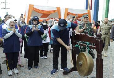 Bupati Kabupaten Bungo H. Mashuri menghadiri Grand Louncing   Universitas Muhammadiyah Muara Bungo (UMMUBA) dengan telah dikeluarkannya SK   Ijin Perubahan bentuk STKIP Muhammadiyah Muara Bungo menjadi Universitas   Muhammadiyah Muara Bungo yang diselenggarakan di Kampus UMMUBA, Minggu   (31/07).