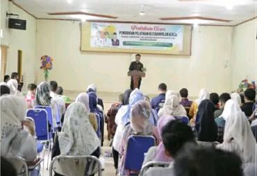 Sekretaris Daerah (Sekda) Kota Sungai Penuh, Alpian menghadiri sekaligus membuka Pendidikan Pelatihan Keterampilan Kerja, Teknisi Komputer, Las dan Pelatihan Produktivitas Kewirausahaan yang diselenggarakan Dinas Penanaman Modal, PTSP dan Tenaga Kerja Kota Sungai Penuh di Aula Hotel Matahari, Sabtu (26/11). 