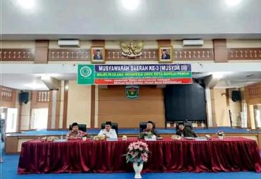 Walikota Ahmadi Zubir hadiri sekaligus membuka secara resmi Musyawarah   Daerah (Musda) Ke-III Majelis Ulama Indonesia (MUI) Kota Sungai Penuh Tahun 2022 mengangkat Tema "Membawa izzah menyandang khidmah menuju Kota Sungai Penuh maju berkeadilan" di Aula Kantor Walikota Sungai Penuh, Rabu (30/11).