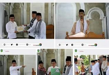 Wako Ahmadi Salat Jumat Bersama Masyarakat Kampung Tengah