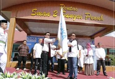 Wako Ahmadi Hadiri Pengukuhan Alumni dan Reuni Akbar SMA 2 Sungai Penuh