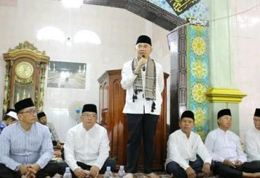 Bupati Kerinci Hadiri Pengajian BKMT Sekaligus Pelepasan Jamaah Calon Haji
